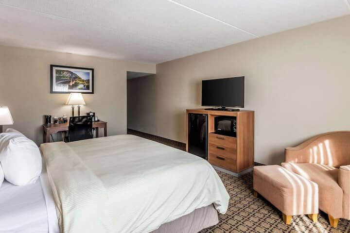 Room 11 of 61