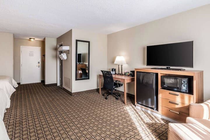 Room 15 of 61