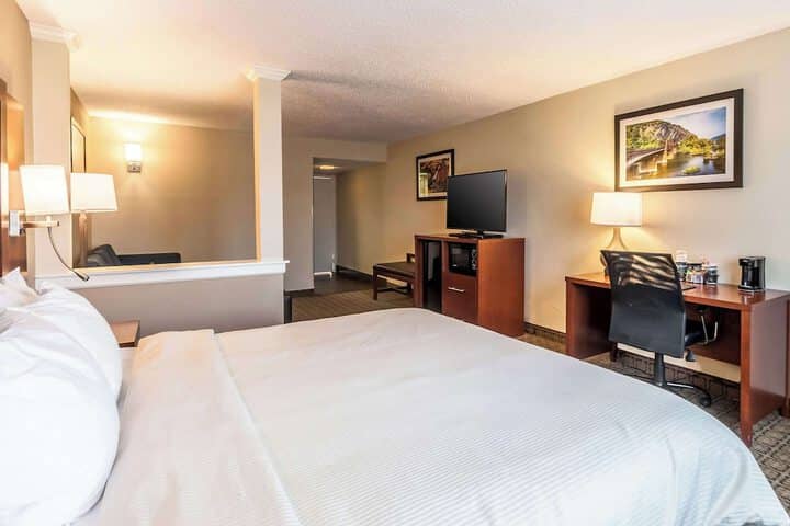 Room 18 of 61
