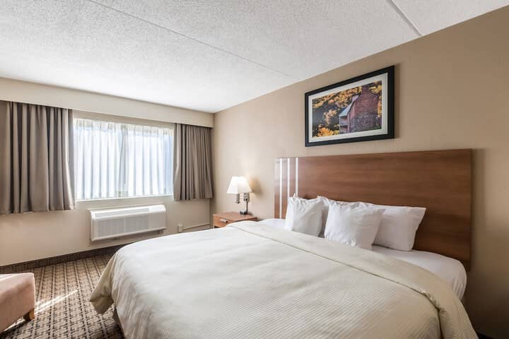 Room 5 of 61
